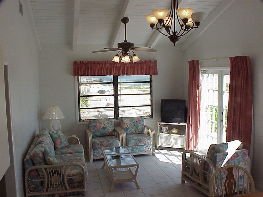 Pelican Beach Villas 마시 하버 객실 사진